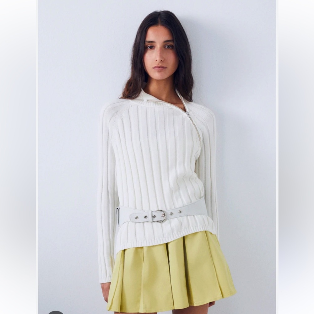 GIMAGUAS White Delta Sweater